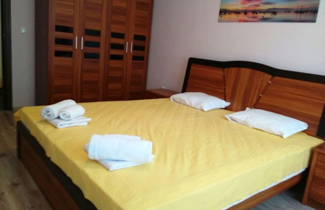 Admiral Plaza Apartments - Foto 16