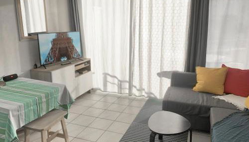 Studio au calme avec piscine, face golf, parking gratuit, tout à pied à 10mn centre ville - Foto 5