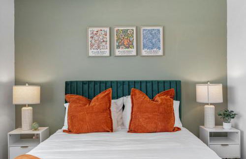 Stylish Phoenix Suite by Zenia Stays - Central & Cozy Escape - Foto 15