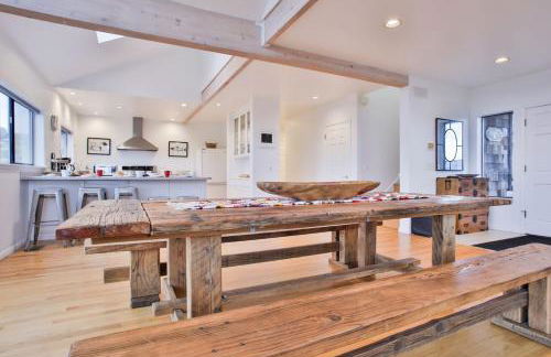 Northern Lights! Hot Tub!! Game Room!! Expansive and Spacious!! - Foto 16