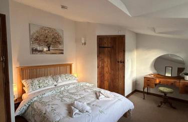 St Cuthbert's Keep - Foto 1