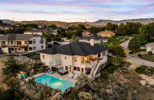 Epic Hillside Retreat Htd Pool HotTub Golf 4400sf - Foto 49