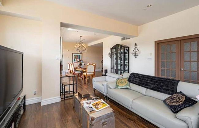 Sleeps6-apartment-parking-balcony-patio - Photo 13