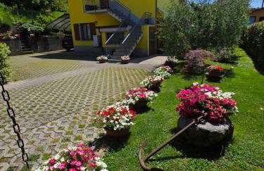 Appartamento L'ulivo 5 chilometri da Varenna vista lago in via privata - Foto 1