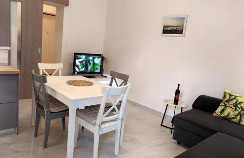 Apartment Joia near Bačvice Beach with Balcony & Parking - Foto 7