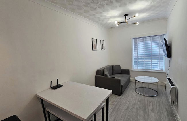 Stylish 1 Bedroom Flat Near Bridgend Town Centre - Foto 7