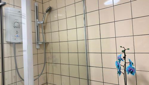 1 Bedroom Flat by Haggerston Station - Foto 3, Shower