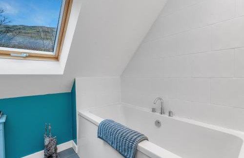 Cheerful Stays: 4 Bedroom Cottage in Arrochar - Foto 69