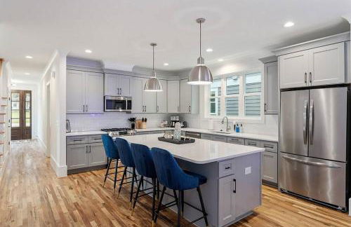 Home Near Lenovo Center and Carter Finley - Foto 3