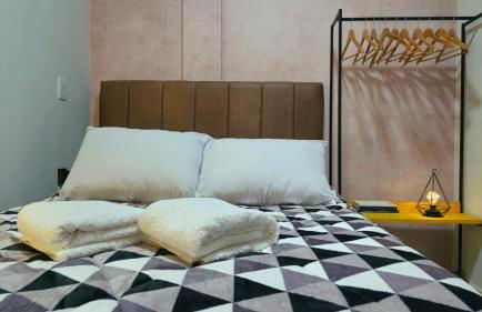 Apê no Centro Próx Escarpas c Ar Cond e Enxoval - Foto 17