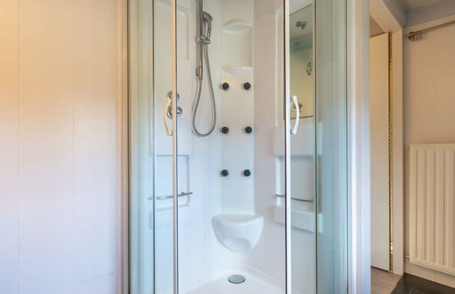 Romantic Holiday Home With Garden - Foto 9