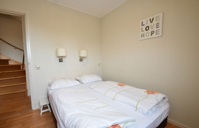 Family Apartment on Large Estate in Bergen aan Zee near Dunes & Beach - Photo 5