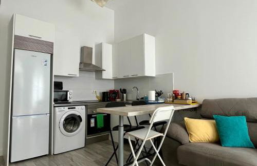 Apartamento nuevo, 2 dormitorios, patio y garaje - Photo 8