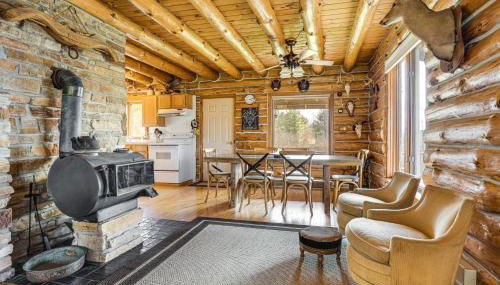 Log Cabin with Pond and Trail Access in Almond! - Foto 3