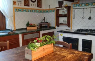 Alina Villa - Foto 1