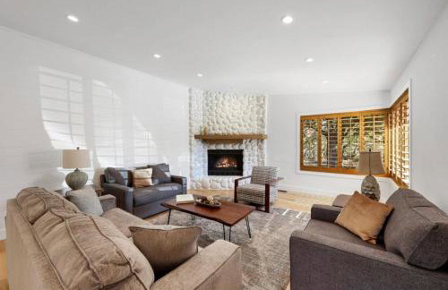 Summit Lodge- Sleeps 10, 4 Full Bath, Pet Friendly - Foto 5