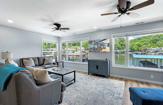 The Lake Shack Waterfront Life - Photo 17