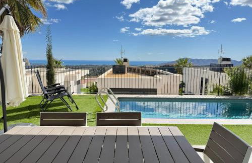 Preciosa villa con piscina privada y vistas al mar - Foto 15