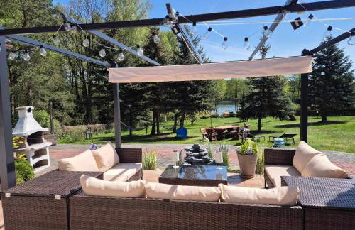 Luksusówka Gajowego nad jeziorem - Photo 11