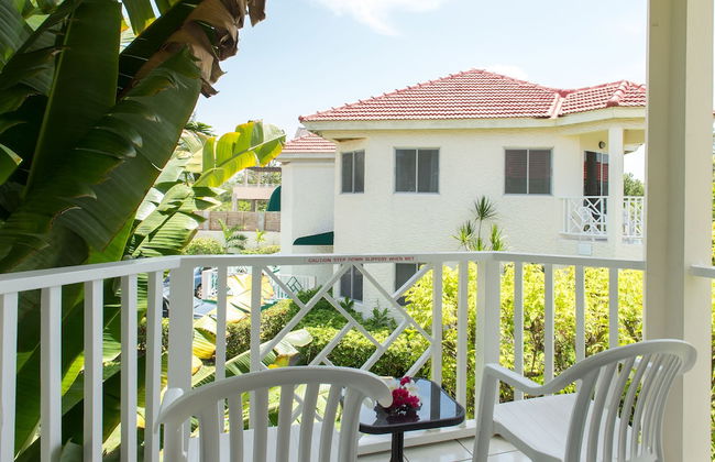 Pipers Cove - Runaway Bay - Photo 13