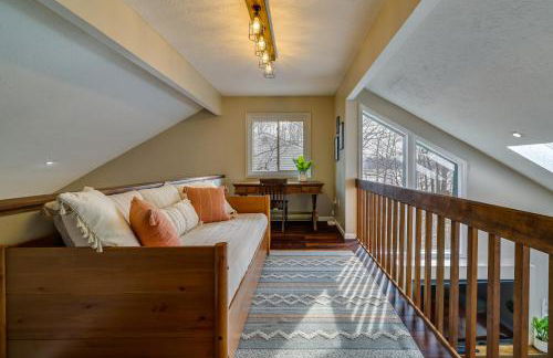 Lovely Poconos Cabin with Resort Amenities! - Foto 15