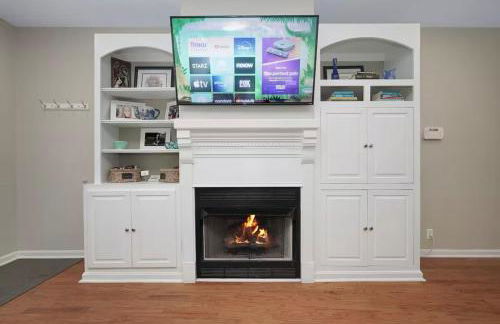 Large Townhouse, Walk to All! King Beds-Highlands - Foto 16