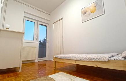 Home Run Apartment - Photo 18