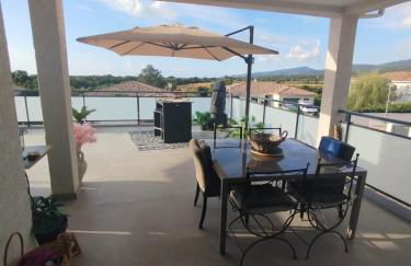 VILLA entre mer, montagnes, étangs et rivières - Foto 1