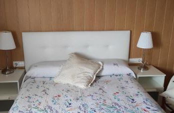 Habitaciones en planta superior independiente con piscina - barbacoa - Foto 31