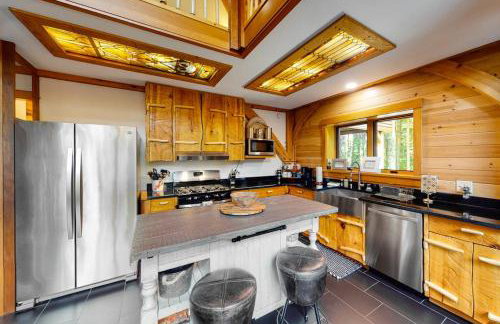 Lazy Lumberjack Hilltop Cabin - Foto 9