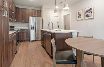 Landing Beautiful 2BD Gym Pool - Foto 8