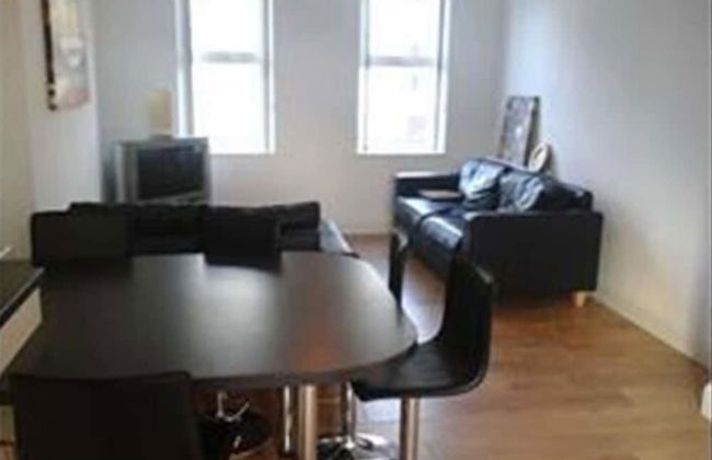 8 Enfield Street - Photo 2