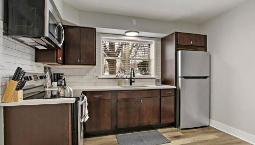 Fascinating 1BR Apartment close to Leisure Center - Davis GDN - Foto 5