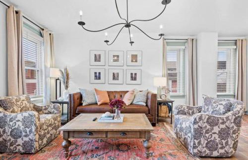 NEW! High-end Manchester Home w/ a hot tub - Foto 45