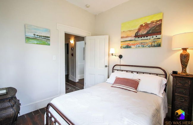 Artist's House Upper Apt Walk to Forsyth - Photo 47