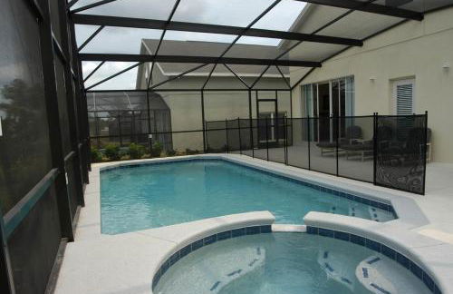 Luxury 5 Bedroom Villa with Secluded Pool/Spa in Glenbrook community near Orlando - Foto 4