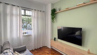 Apartamento ao lado do metrô e praia, 45m2, Tv 55" - Foto 1