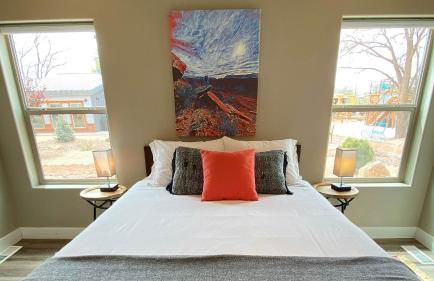 Timber & Tin F 2Bed 2Bath w Pool & Rooftop Deck - Foto 23