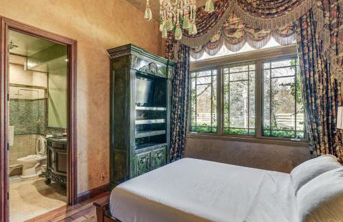 Pool, Peacocks and Views! Lavish Retreat in Gilroy - Foto 26