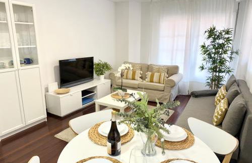 Castro Holidays - Céntrico Piscina Urbanización Garaje Gratis - Foto 16