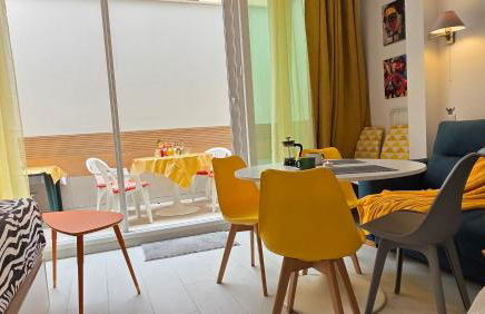 Picasso Huelin Malaga 250m from beach - Photo 18