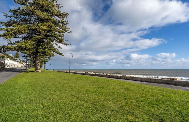 Glenelg Beach Stylish 2 Story Townhouse Sea View - Foto 37