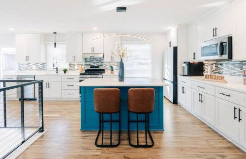 Beautiful luxury home freshly renovated with big yard, seating & grill pad - Foto 21