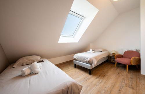 Villa avec piscine privée, sauna, jardin et parking - Foto 12