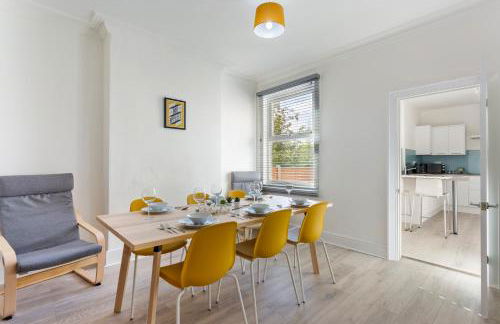 Jasmine Villa A - Ideal for QMC & Uni - Free parking - Photo 19