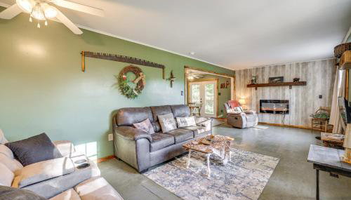 Peaceful Cassville Vacation Rental - Hike & Fish! - Foto 1