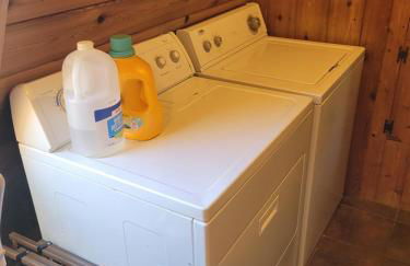 The Koal-Mine-Inn - Great Location & AC! - Foto 38