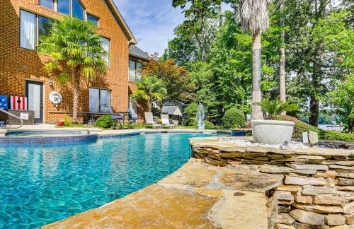Luxe Lakefront Apartment w/ Shared Pool & Dock! - Foto 27