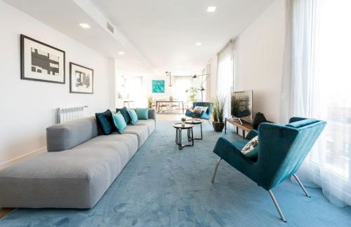 Plaza de España Skyline - Photo 96