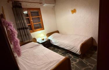 House with lake and water lilies - Foto 20